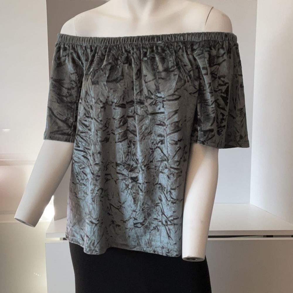 NWT Green Velvet Look Off-Shoulder Women's Blouse